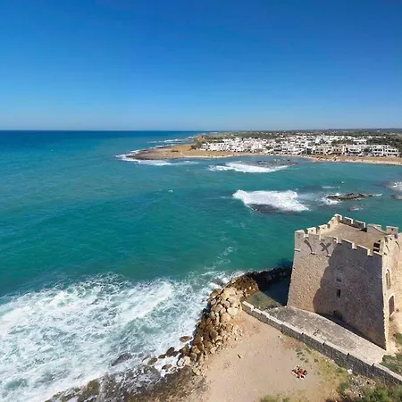 Castle On The Sea Apartment Torre Santa Sabina Exterior photo